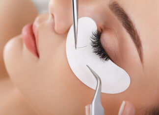 6 Must-Have Tools for Beginning Eyelash Extension Artists pure acetone Must-Have Eyelash Extension Tools for Beginning Eyelash Extension Artists