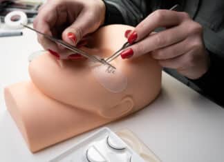 Chicago Lash Courses for Beginners: Extension Training best Volume Lash Extension Course