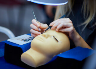 The Best Eyelash Extension Training Course in Chicago best eyelash extension course