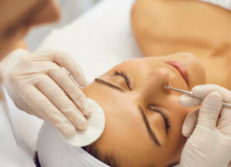 Best Facial for Blackhead Removal According to Estheticians Best Facial for Blackhead Removal According to Estheticians