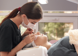 Best Lash Beds for a Comfortable Eyelash Extension Salon Best Lash Beds