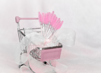 How Do Beginner Lash Techs Get Clients? Top Business Tips How Do Beginner Lash Techs Get Clients