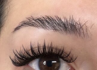 ¿Qué son las Pestañas Wispy? Cómo Obtener este Estilo de Extensiones de Pestañas what are wispy lashes kim k chicago