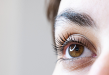 Extensiones de Pestañas vs. Lifting de Pestañas: ¿Cuál Se Ajusta Mejor a Tu Estilo de Vida? How Long After a Lash Lift Can I Shower? The Ultimate Aftercare Guide