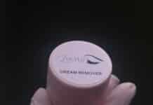 The Best Eyelash Glue Remover to Remove Lash Extensions